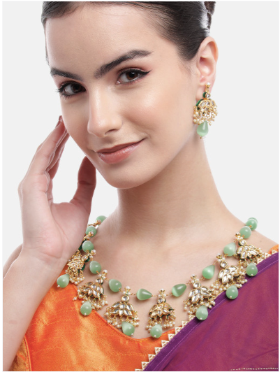 Elegant Lotus Kundan & Pearl Cluster Necklace with Gold-Tone Detailing - M4