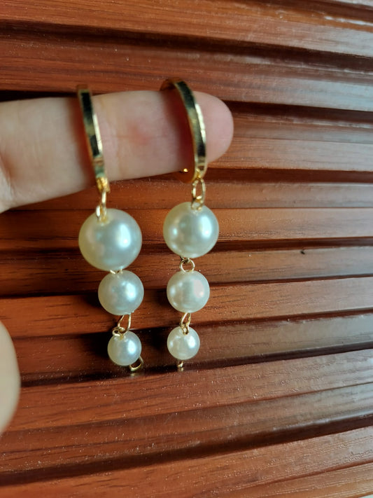 Elegant Gold-Plated Pearl Drop Earrings – Triple Cascade Design - M17