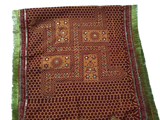 Hand made Designer Uttarakhand Traditional and Ethnic Wear Kumaoni Pichoda/Pichora (Georgette fabric with shining lace Border), Stole - K1