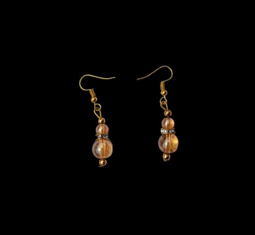 Golden pearl necklace and matching pearl drop earrings with gold hooks - M10