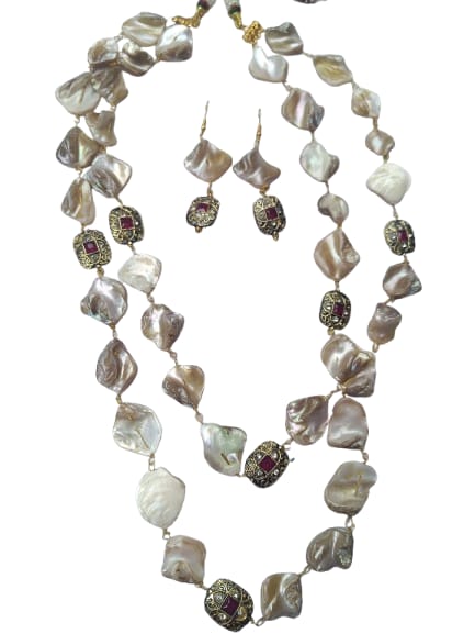 Off-White & Green Gold-Plated Beaded Necklace Set with Matching Drop Earrings