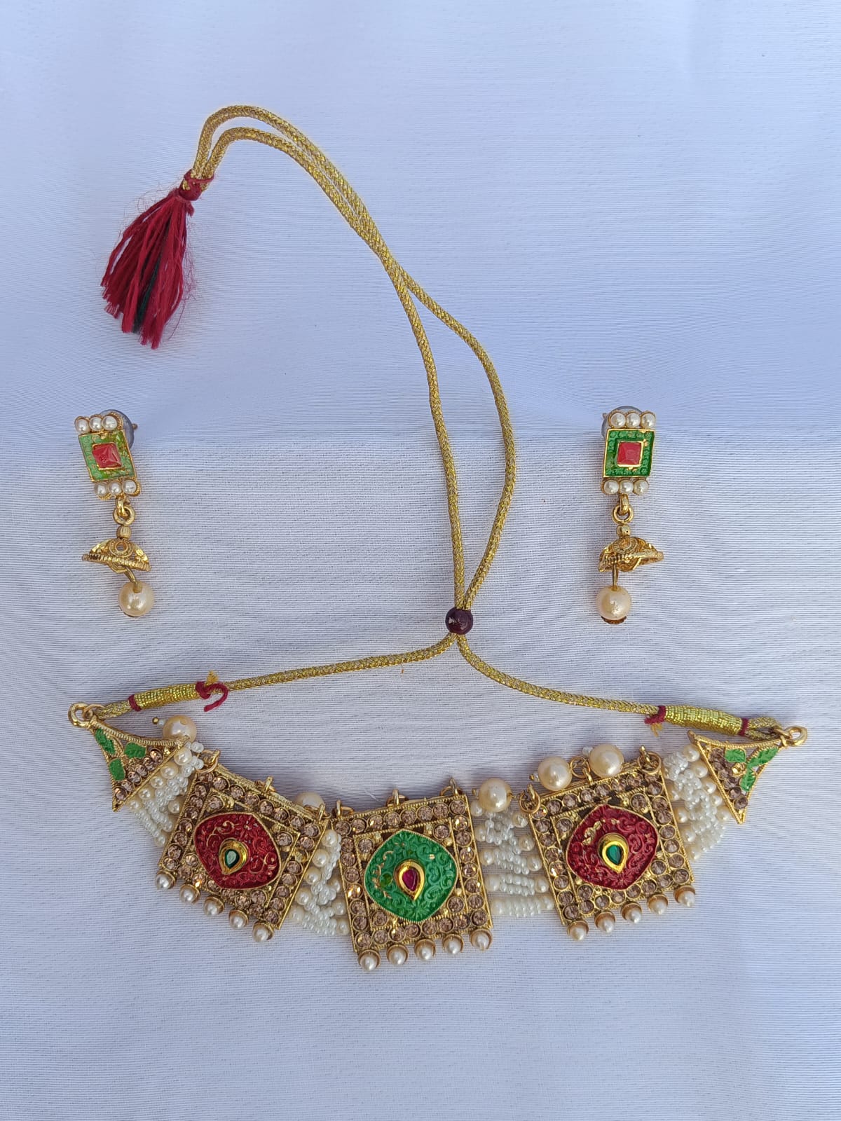 Broad rectangular designed Gold plated pearl and stone choker set - M26