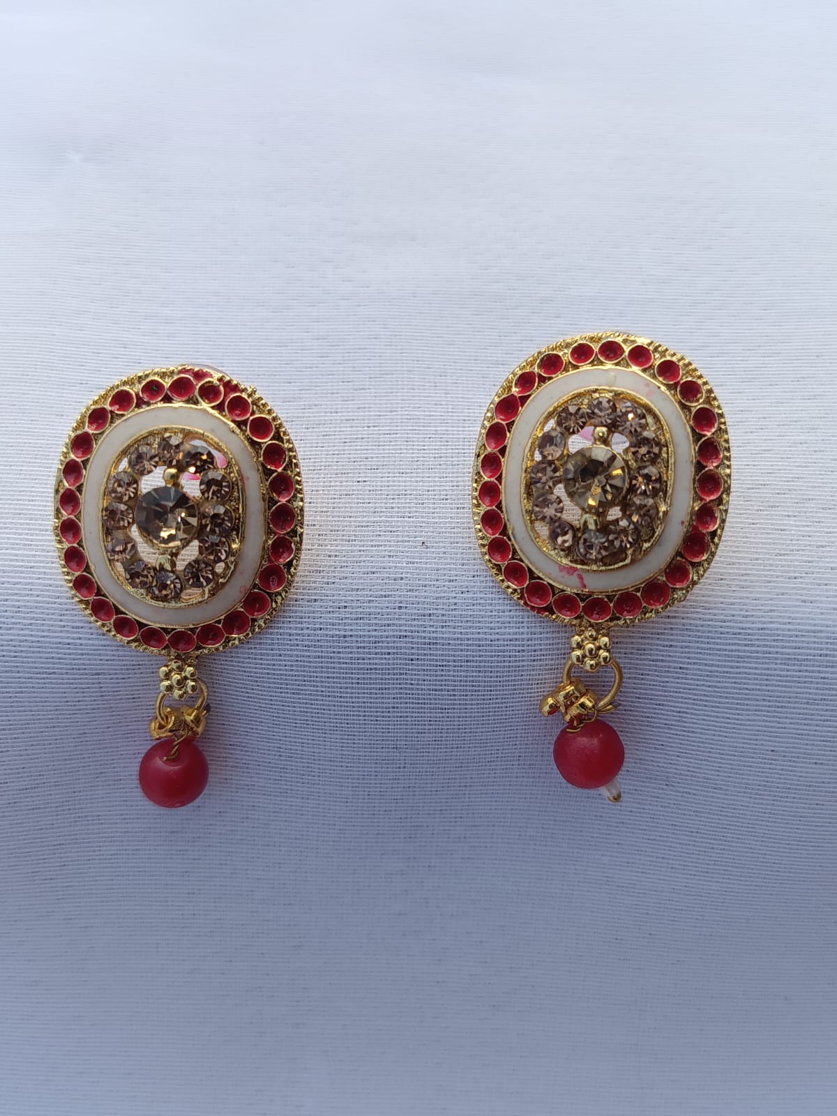 Oval shaped designer multi coloured Gold plated stone choker set - M27