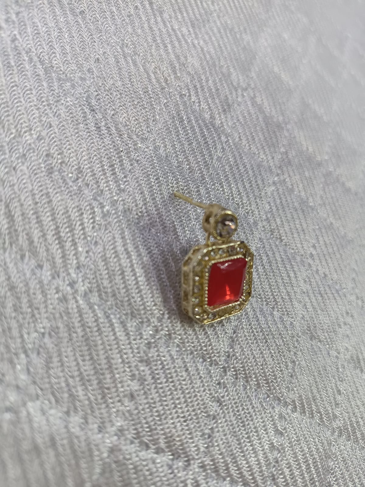 Prikasa pearl red and golden kundan choker set with earrings and maang tika - M32