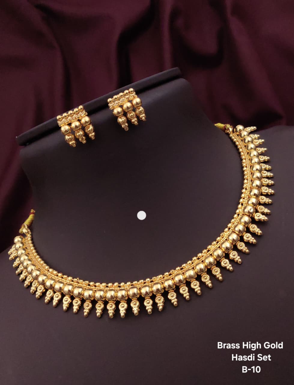 Brass base beautiful Necklace set with matching earrings